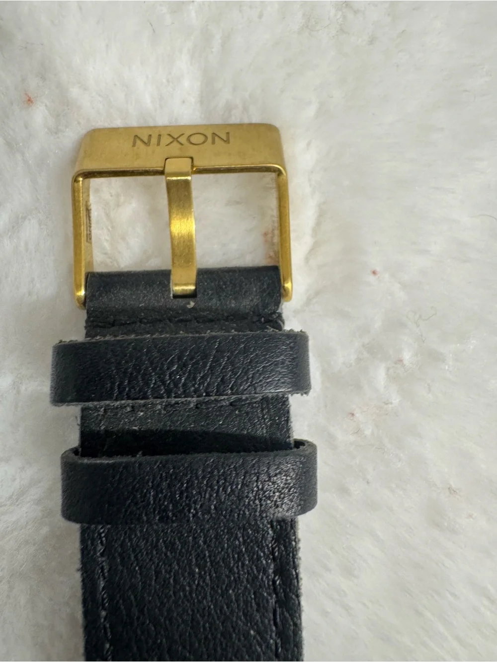 Nixon men’s gold